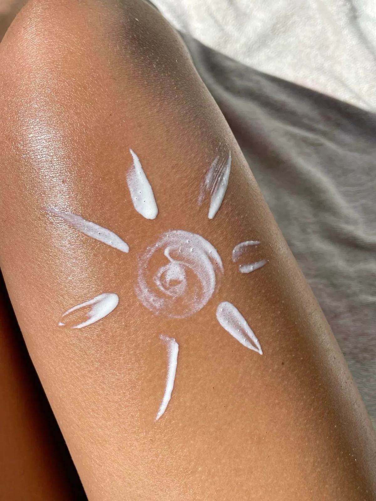 Routine beauté avant et après les vacances : préparer et réparer sa peau.