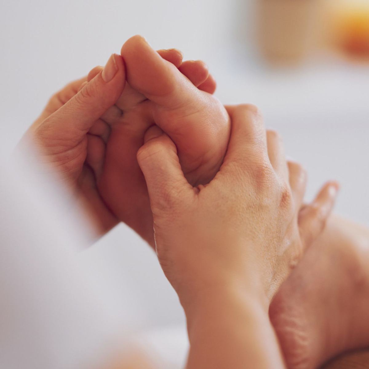 Réflexologie plantaire à Aléria : découvrez les bienfaits d’une séance bien-être pour le corps et l’esprit