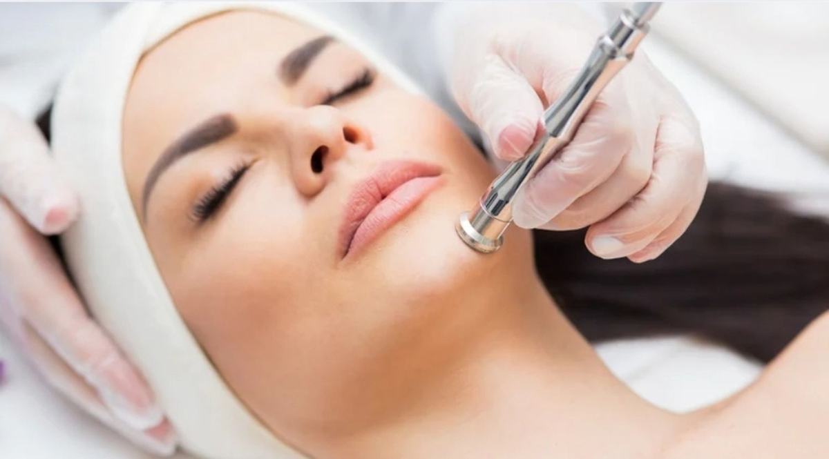 Formation Microdermabrasion à Rouen : apprenez la technique professionnelle d’exfoliation et de rajeunissement de la peau