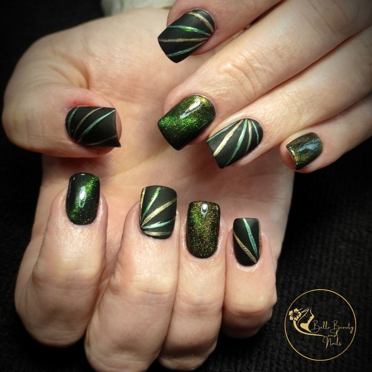 Réalisation d'une pose Américaine avec déco Nail Art 