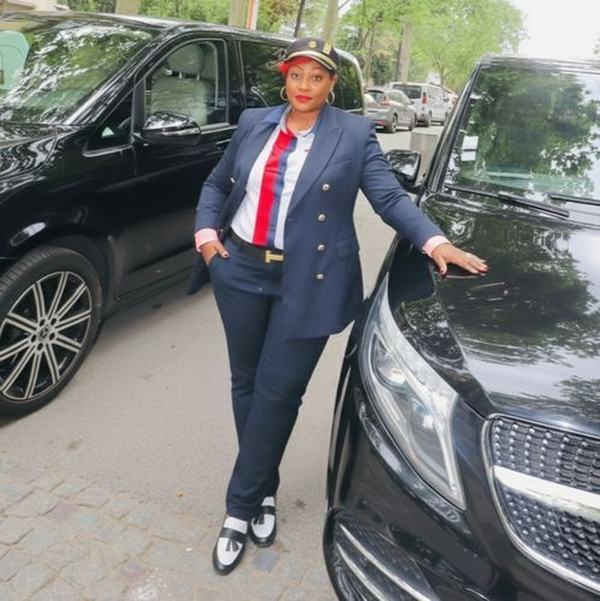 Céline - VTC TAXI FEMININ PARIS VANS