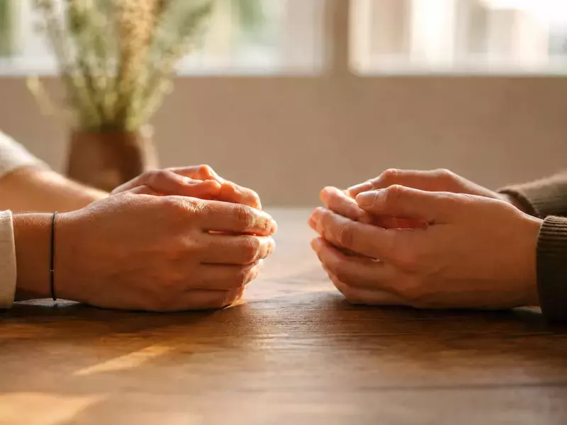 Quatre séances, trente jours. Un temps court pour voir clair dans ce qui vous arrive.