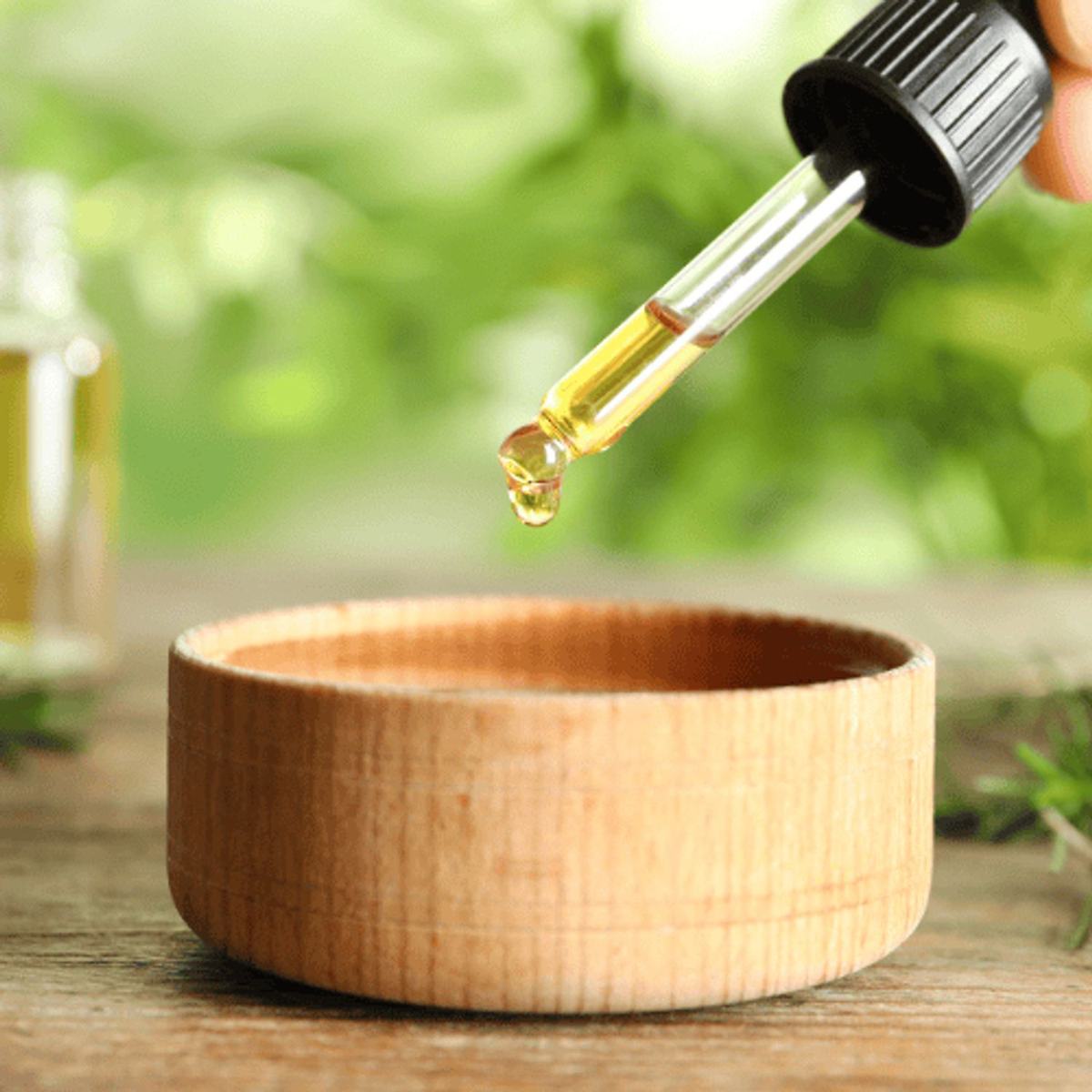 Huile Essentielle de Tea Tree : Vertus, Utilisation et Où l’Acheter au Meilleur Prix