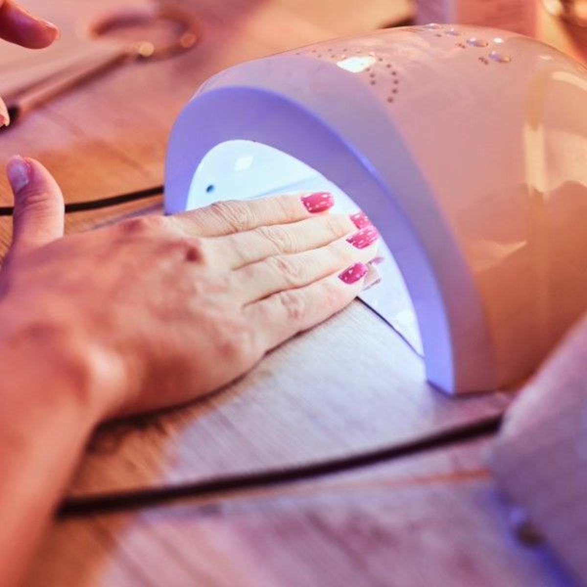 Nouveau service de manucure en gel